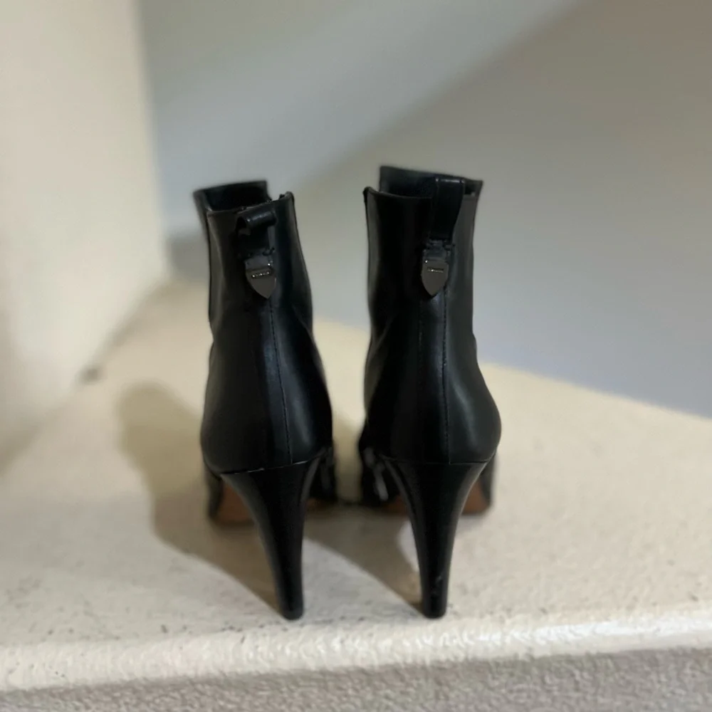 Coach Jemma Boot women Size 7 B Black Leather Bootie High Heel Elegant Chic